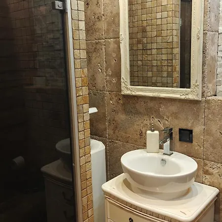 Апартаменты The Wooden Hideaway In The Heart Of Telliskivi *