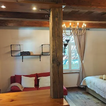 Апартаменты The Wooden Hideaway In The Heart Of Telliskivi Таллин